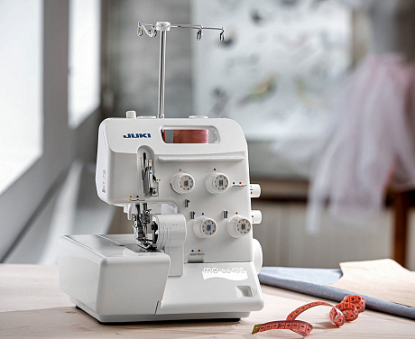 Оверлок Juki MO-654 DEN