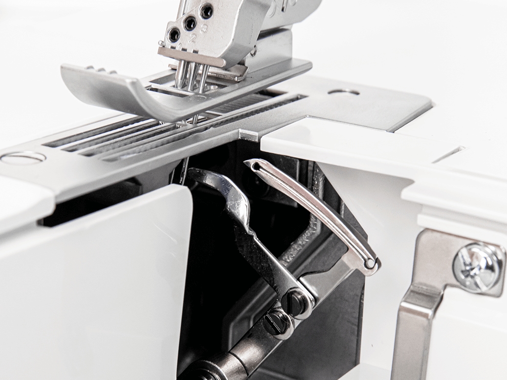 Плоскошовная машина  Necchi 1000