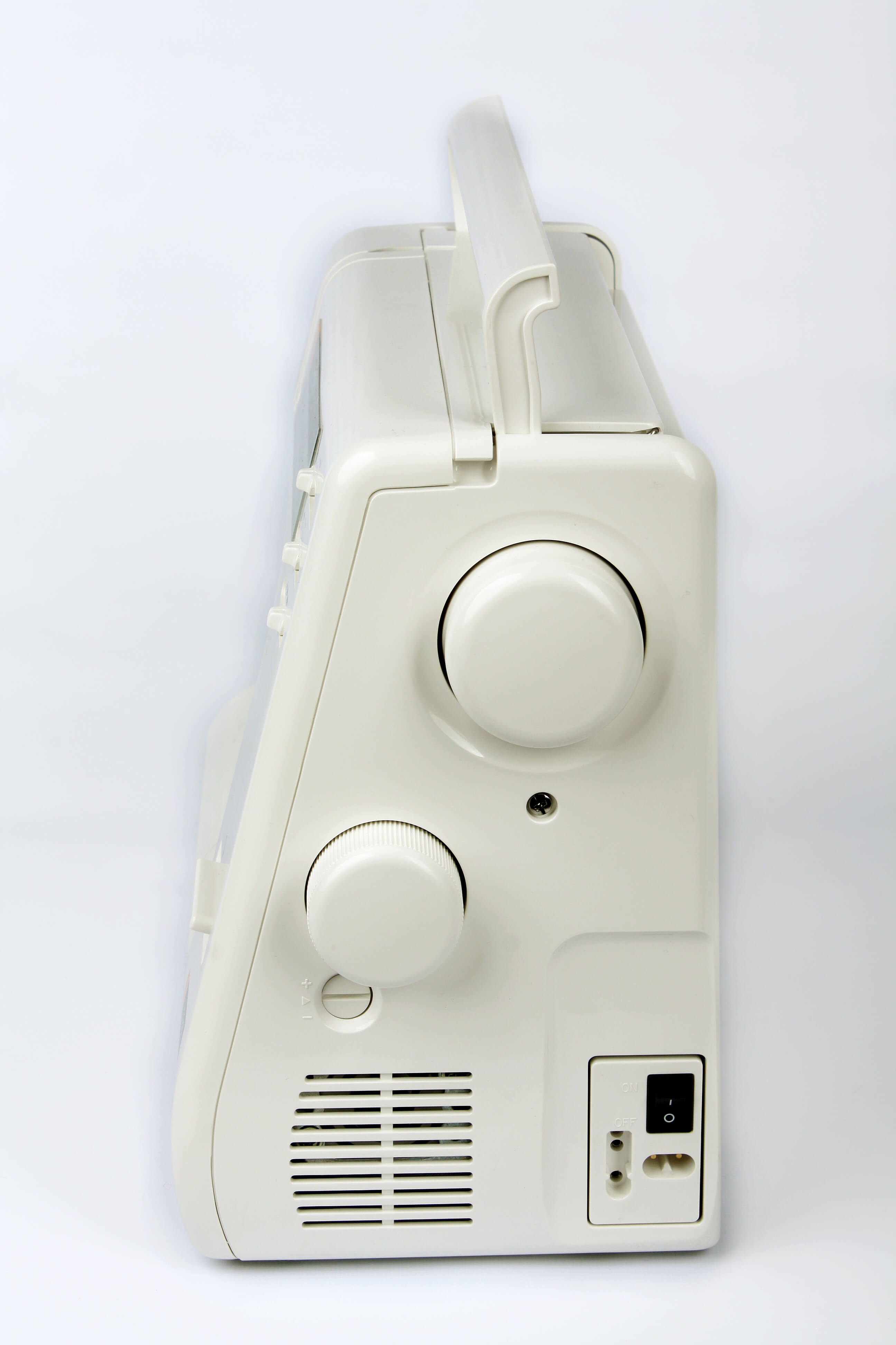  Бытовая швейная машина Janome 7524E Япония