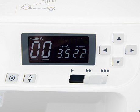 Бытовая швейная машина Janome 2030DC, Япония
