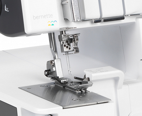 Коверлок Bernette Funlock b48, Швейцария