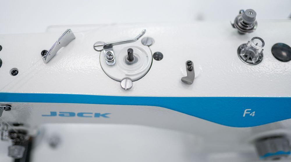 Промышленная прямострочная машина Jack F4HL-7