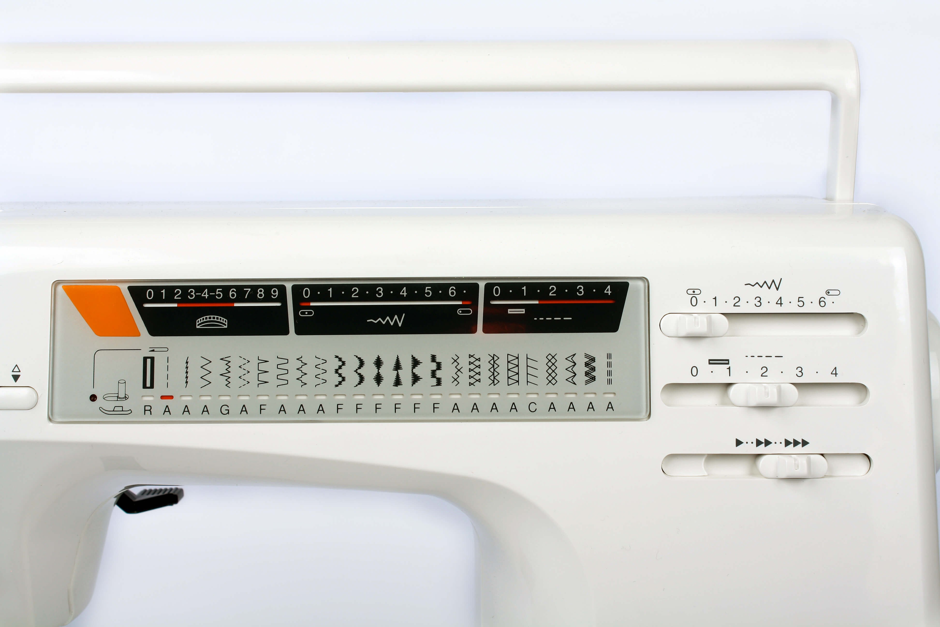  Бытовая швейная машина Janome 7524E Япония