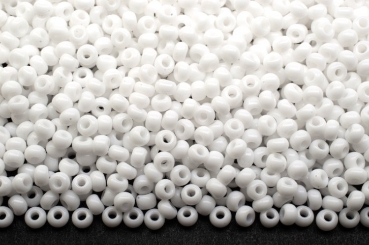 Бисер Preciosa 03050(мат), 10гр