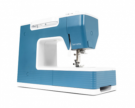 Бытовая швейная машина Bernette b05 Academy, Швейцария