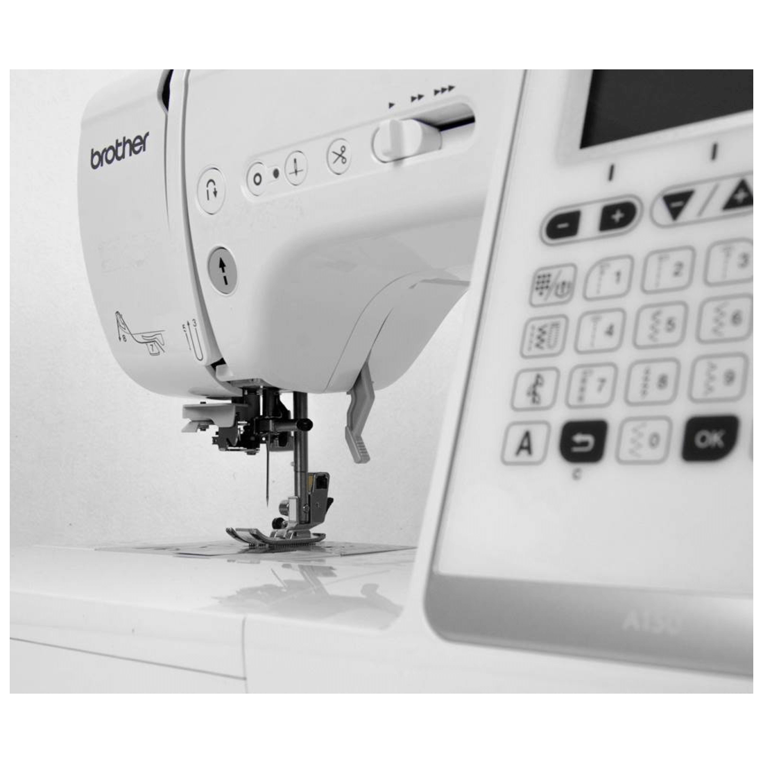 Бытовая швейная машина Brother Inno-Is A150