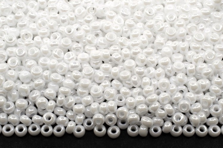 Бисер Preciosa 46102, 10гр