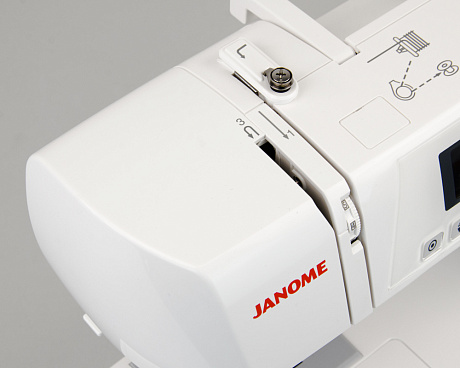 Бытовая швейная машина Janome 2030DC, Япония