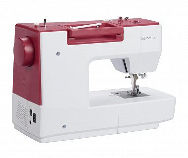 Бытовая швейная машина Bernette Sew&Go7