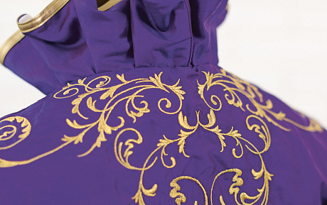 Бытовая швейно-вышивальная машина Bernina B590, Швейцария