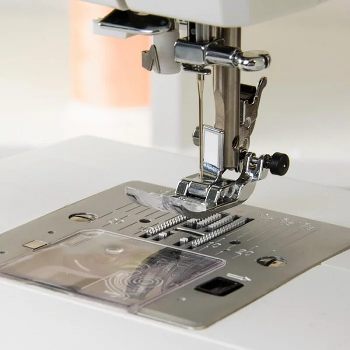 Бытовая швейная машина Aurora  Style 300