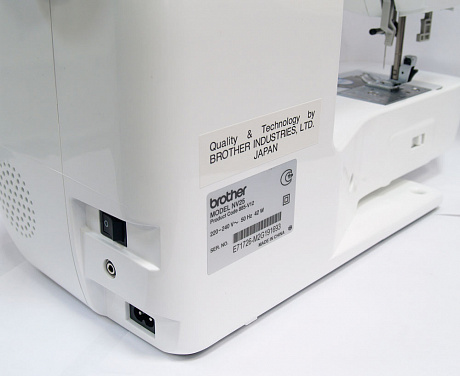 Бытовая швейная машина Brother Inno-Is 20 (NV-20)