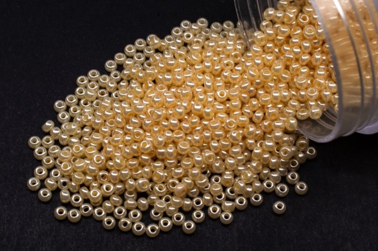 Бисер Preciosa 47112, 10гр