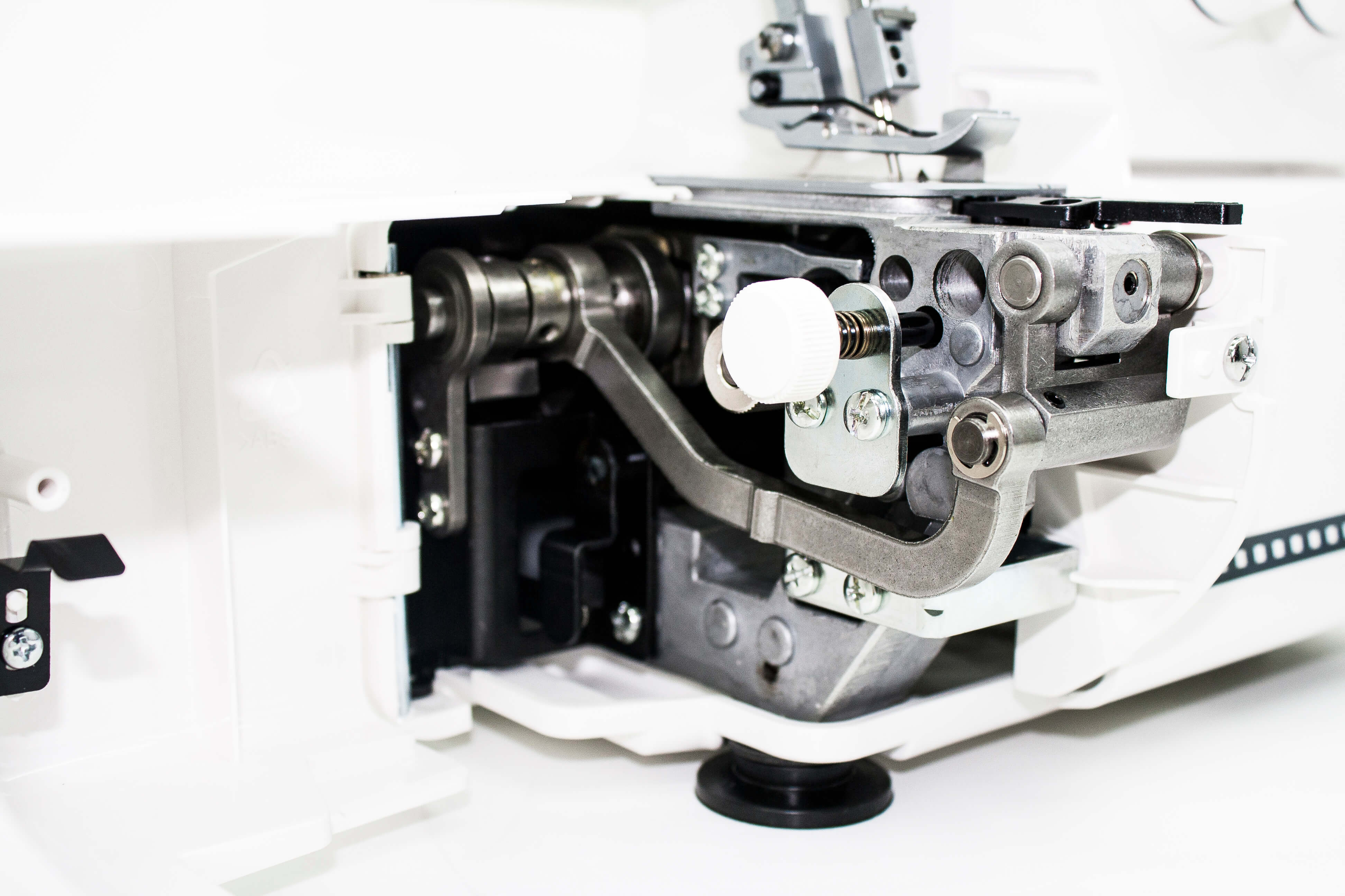 Оверлок Janome HQ-090D, Япония