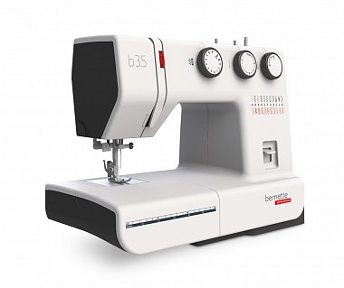 Бытовая швейная машина Bernette b35, Швейцария