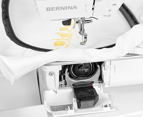 Вышивальная машина Bernina 700, Швейцария