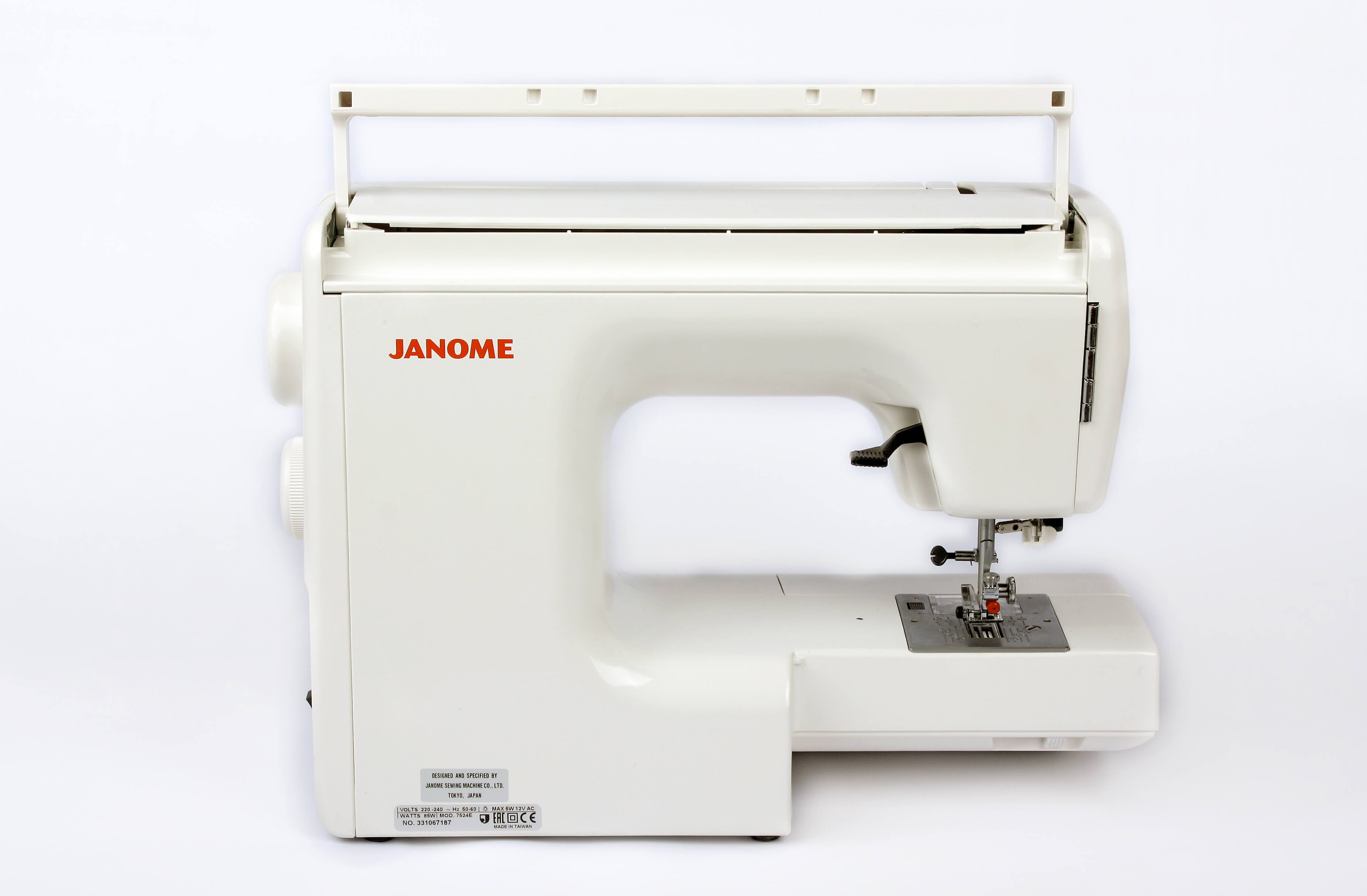  Бытовая швейная машина Janome 7524E Япония